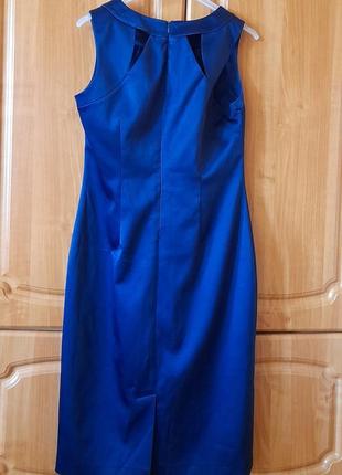 Платье темно синего цвета 
атлас дорогой, плотный
ззади на замочке
длина 100 см
полуобхват груди 42 см
талия 40 см4 фото