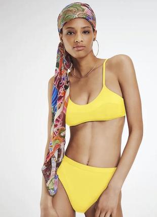 Tommy hilfiger zendaya купальник