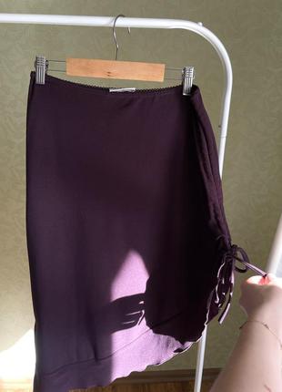 Летняя юбка винного цвета с каблуком3 фото