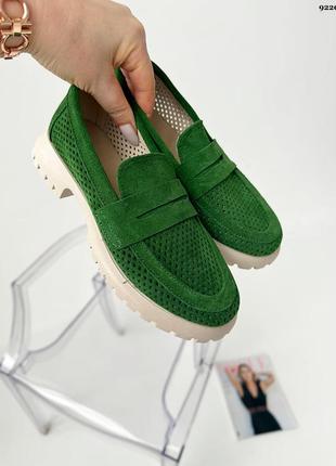 Замшеві лрфери зеленого кольору пеофорація весна/літо