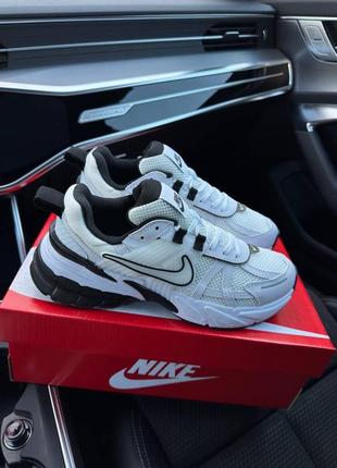 Чоловічі кросівки nike runtekk white black5 фото