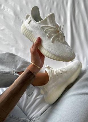 Женские кроссовки adidas yeezy 350 v2 boost white3 фото