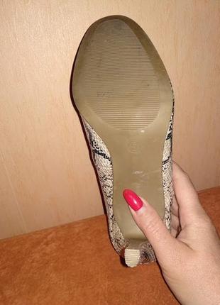 Классические туфли принт рептилии marks & spencer5 фото