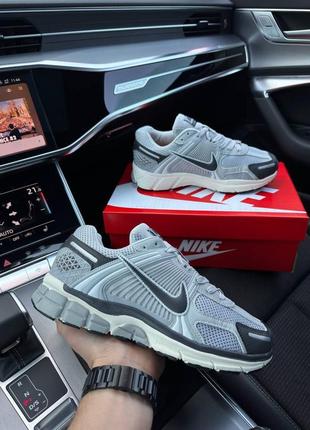 Чоловічі кросівки nike vomero 5 new gray silver black4 фото