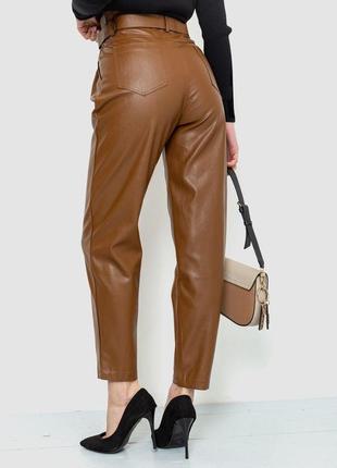 Штани жіночі з екошкіри з ременем, колір коричневий, 186r52564 фото