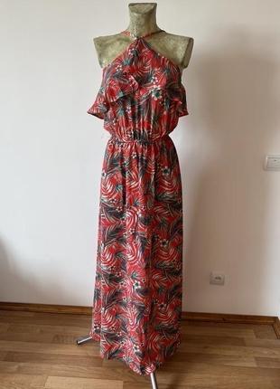 Неймовірна довга сукня atmosphere