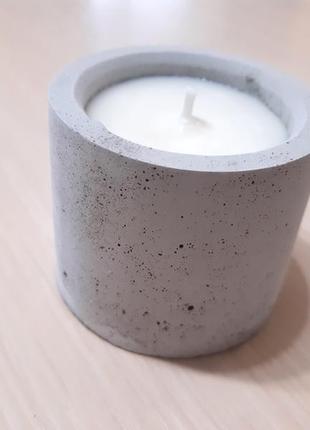 Ароматична свічка у круглому бетонному горщичку1 фото