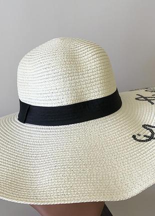Женская шляпа с широкими полями 131315 фото