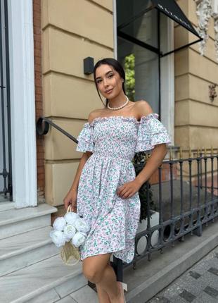 Ніжні плаття з відкритими плечиками🌸