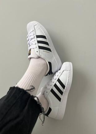 Женские кожаные кроссовки adidas superstar white black адидас суперстар скидка