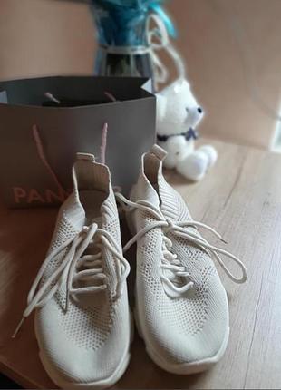 Продам летние кроссовки