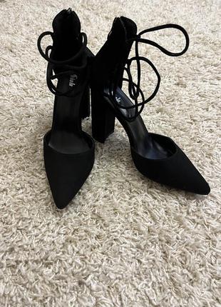 Продам босоніжки