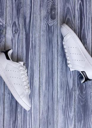 Чоловічі білі кросівки adidas кеди шкіряні з перфорацією бренд фірма весна літо адідас адіки7 фото