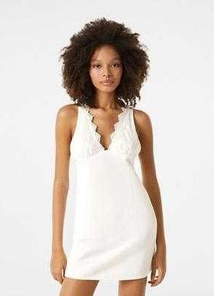 Коттоновое платье с красивой спинкой