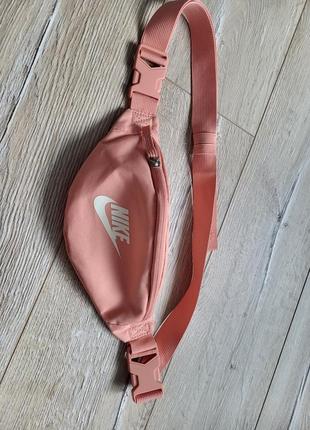 Бананка сумка на пояс nike