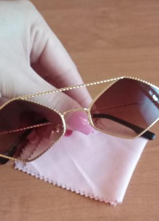 Сучасні сонцезахисні окуляри жіночі очки модні стильні новинка 2024 нові