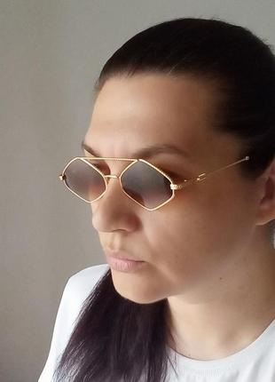 Сучасні сонцезахисні окуляри жіночі очки модні стильні новинка 2024 нові
