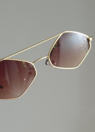 Сучасні сонцезахисні окуляри жіночі очки модні стильні новинка 2024 нові
