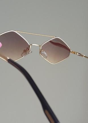 Сучасні сонцезахисні окуляри жіночі очки модні стильні новинка 2024 нові