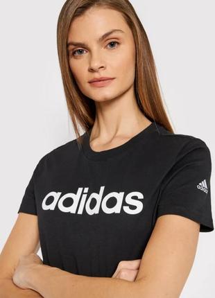 Черная футболка с лого на груди ✨ adidas ✨ с вышитым лого на рукаве2 фото