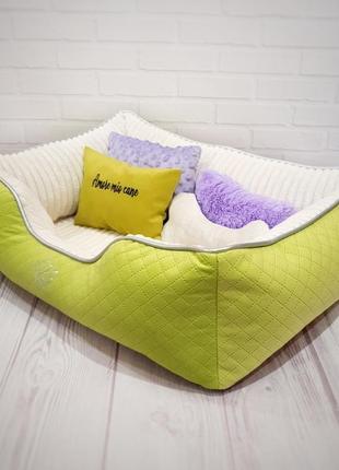 Лежанка з перфорацією ромб для домашніх тварин до 8 кг. лайм з білим