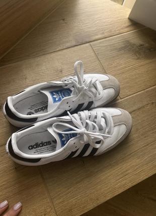 Кросівки adidas neutre2 фото
