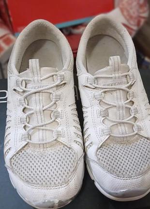 Кросівки білі  skechers