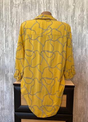 Желтая летняя рубашка с принтом цепи3 фото