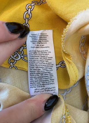 Желтая летняя рубашка с принтом цепи7 фото