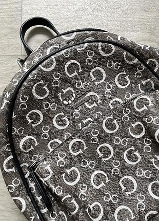 Рюкзак guess