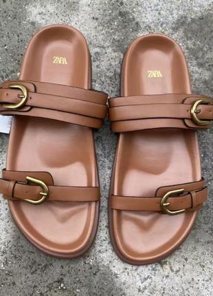 Шльопанці zara