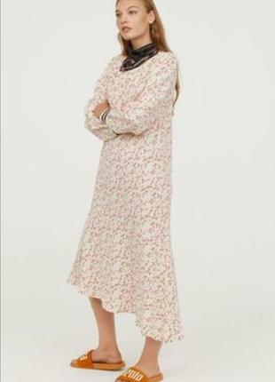 Стильне плаття міді h&m з асиметричним низом.