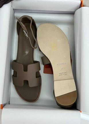 Кожаные босоножки в стиле hermes 2