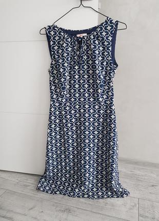 Якісне плаття з натурального шовку