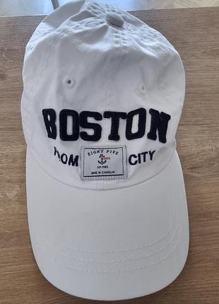 Кепки, розпродаж