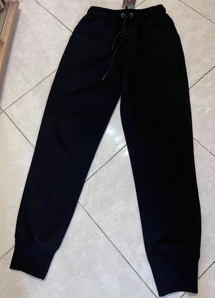 Жіночі спортивні штани prada