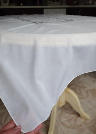 🪷💮 легка білосніжна скатертина 108х154 з ніжною вишивкою на невеликий стіл👌🩷2 фото