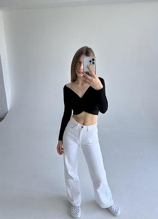 Черный кроп топ