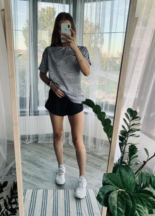 Спортивная футболка от nike рр 13-15 или xs-s-m длина 64 ширина 47