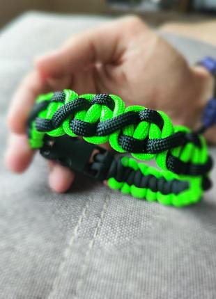 Браслет з паракорду