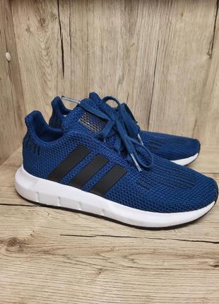 Кросівки adidas2 фото