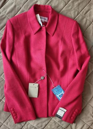 Новий піджак next