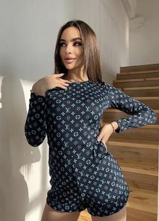 Комбінезон з шортами