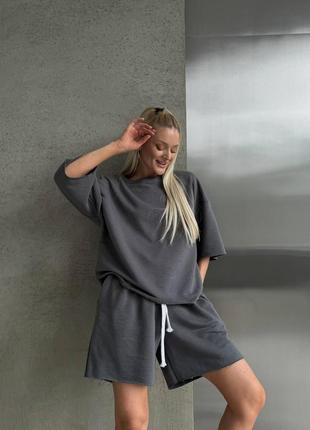 Костюм двухнить петля шорты со шнуровкой и футболка свободного кроя