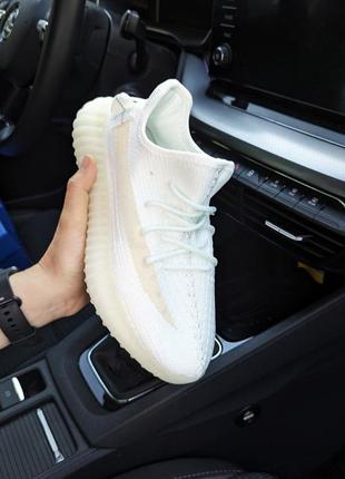 Жіночі кросівки adidas yeezy boost 350 v2 білі з м'ятним