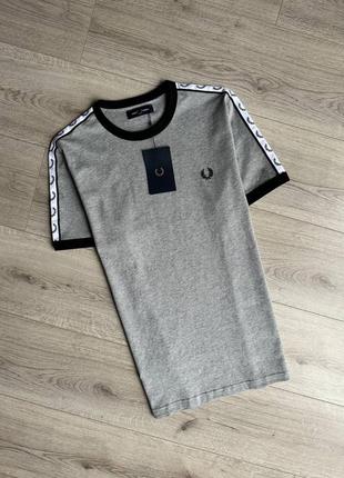 Футболка с лампасами fred perry