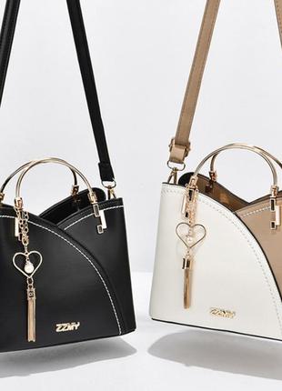 Стильная женская сумка на плечо, модная сумочка с брелком