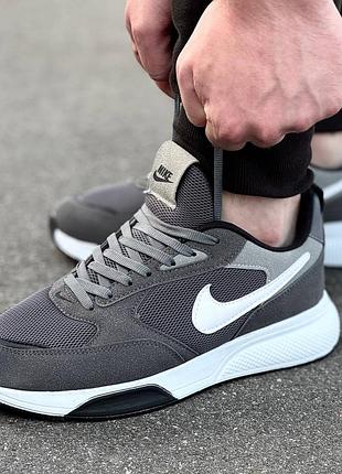 Мужские кроссовки. 2