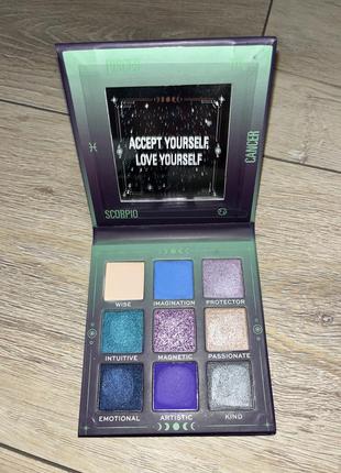 Makeup revolution fantasy eyeshadow palette революшн палетка