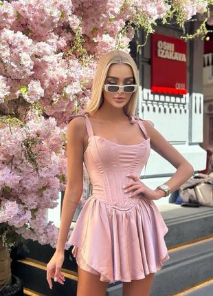 Платье мини корсет пудра с декольте